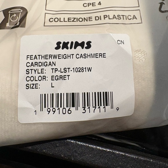 SKIMS Featherweight Cashmere Cardigan Ecru Size Large NWT $198 - Picture 8 of 8